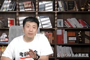 布克单场至少24分15助&仅1失误 队史纳什后首人